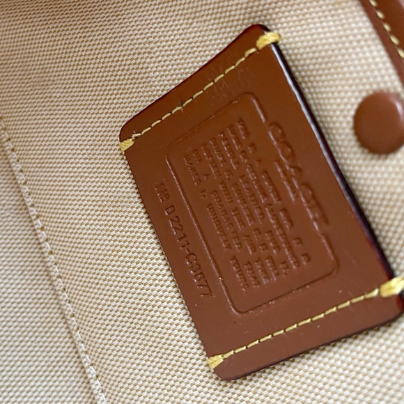 🔥Coach Rogue 25 + Pink Large Dinosaur Charm - Picture 9 of 13